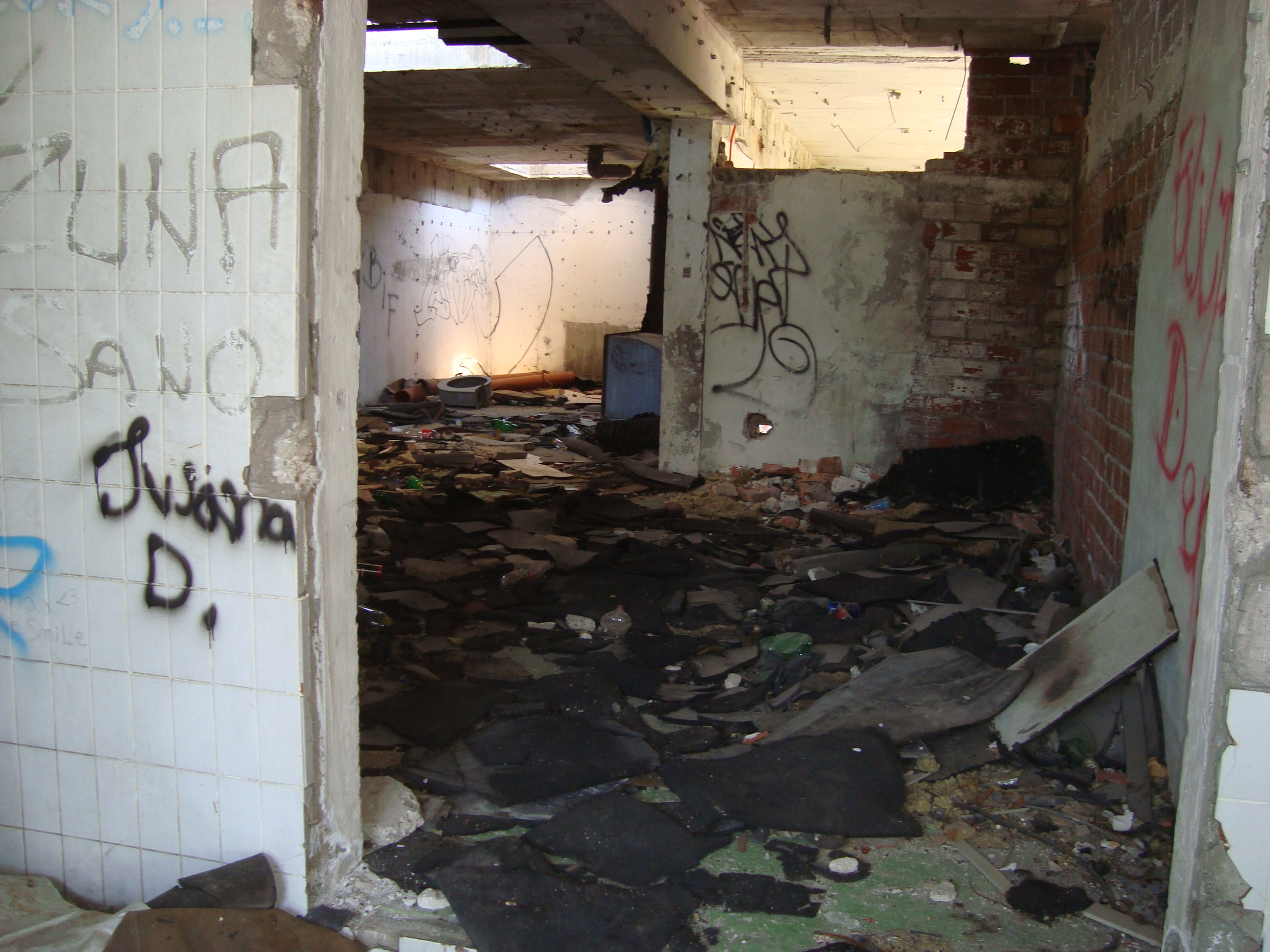 Debris, sniper's nest, Mostar